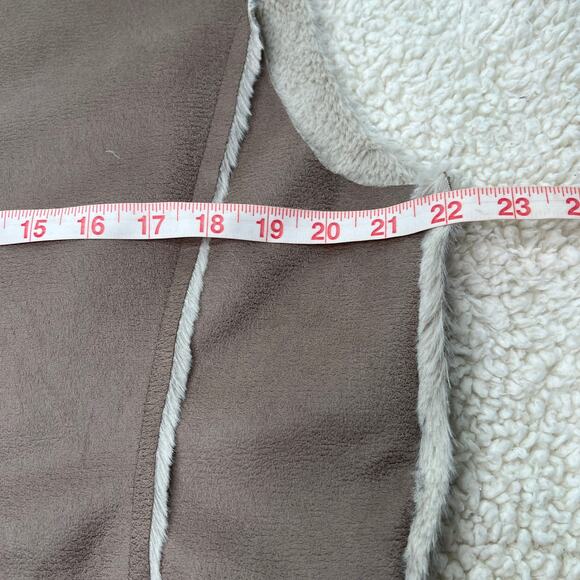 Chico's Faux Suede Brown Beige Patchwork Vest Size 2 - Picture 10 of 11